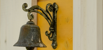 Deurbel afbeelding column Carolien Burghout