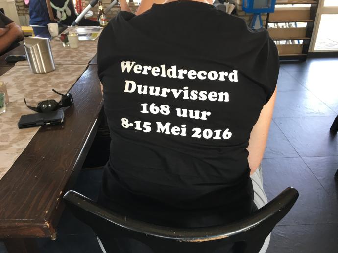 T-shirt met de tekst 'Wereldrecord Duurvissen 168 uur 8-15 Mei 2016