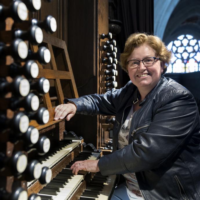 kunst portret organist veronique van den engh