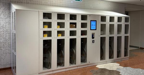 Foto van de hulpmiddelenautomaat