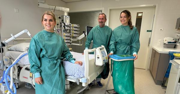 Herbruikbare isolatiejassen op de IC