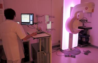 De ruimte waarin de mammografie wordt gedaan