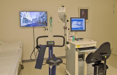 Onderzoekskamer waar fietstest plaatsvind bij cardiologie