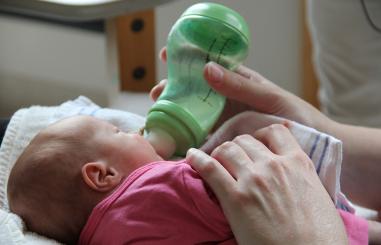 prematuur met flesvoeding