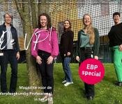 Cover van De VP! Foto met 5 verpleegkundigen